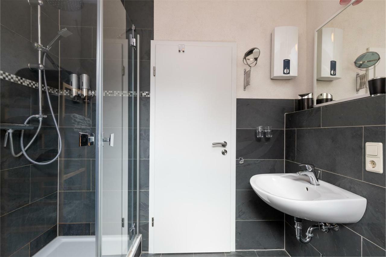 Haus Alte Rebe & Weisse Traube Apartment Cochem Exterior photo